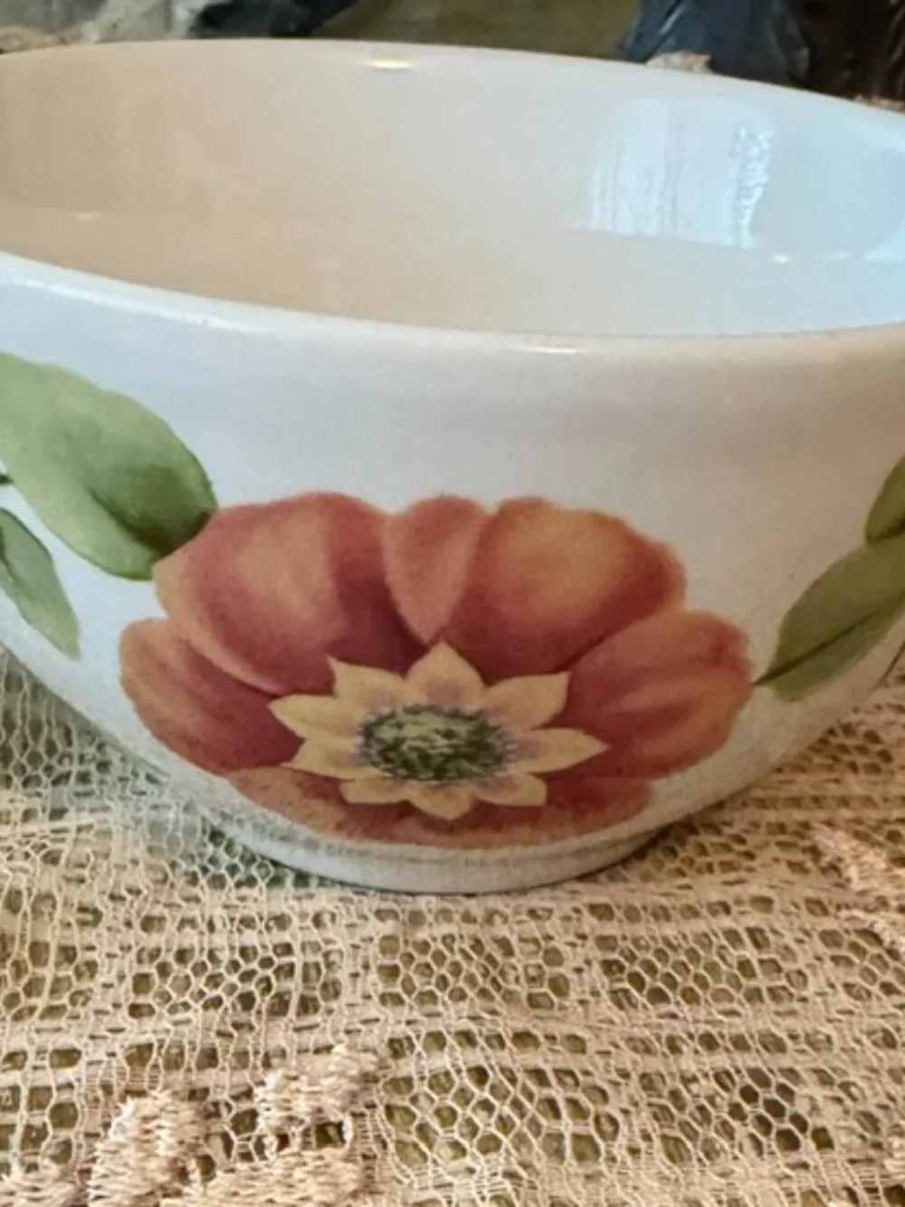 Pfaltzgraff ceramic bowl in the floral 